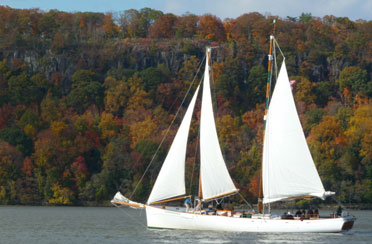 http://www.sail-nyc.com/wp-content/uploadFall Foliage Sail abroad Schooner Adirondack.jpg