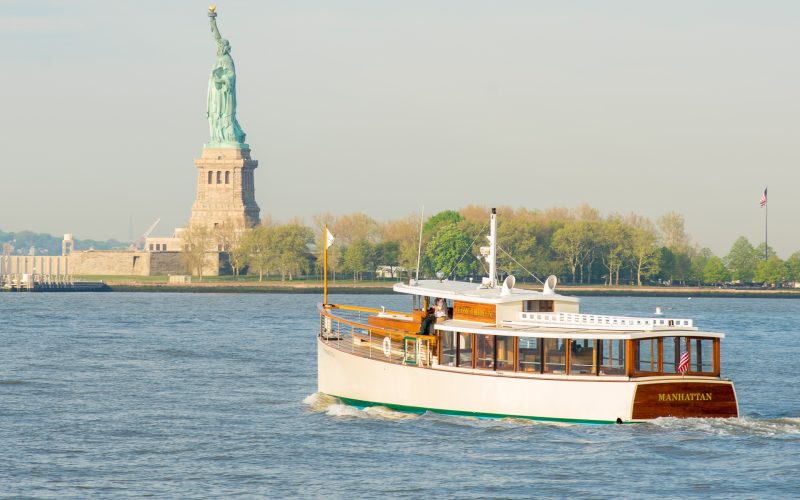 NewYearDayBrunchMaster Yacht Manhattan cruising out to the Statue of Liberty
