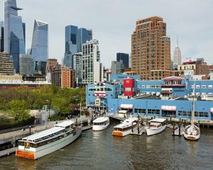 Classic Harbor Line Sails Out of Chelsea Piers NYC