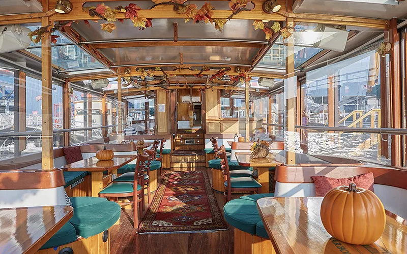 FallFoliage2 Grand Salon of yacht Manhattan decorated in fall decor