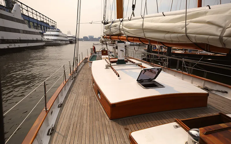 The forward deck of schooner Adirondack