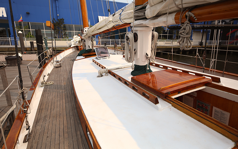 The Schooner Adirondack - Our Boats | Classic Harbor Line