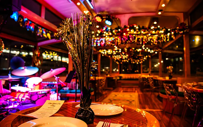 NewYear2 New Year's Eve Decorations in the grand salon of the yacht Manhattan II